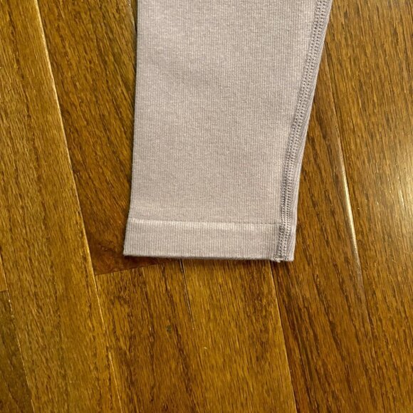 Everlane Seamless Leggings Light Purple - Picture 8 of 10